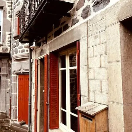 Дом отдыха La Tour Du Marche *